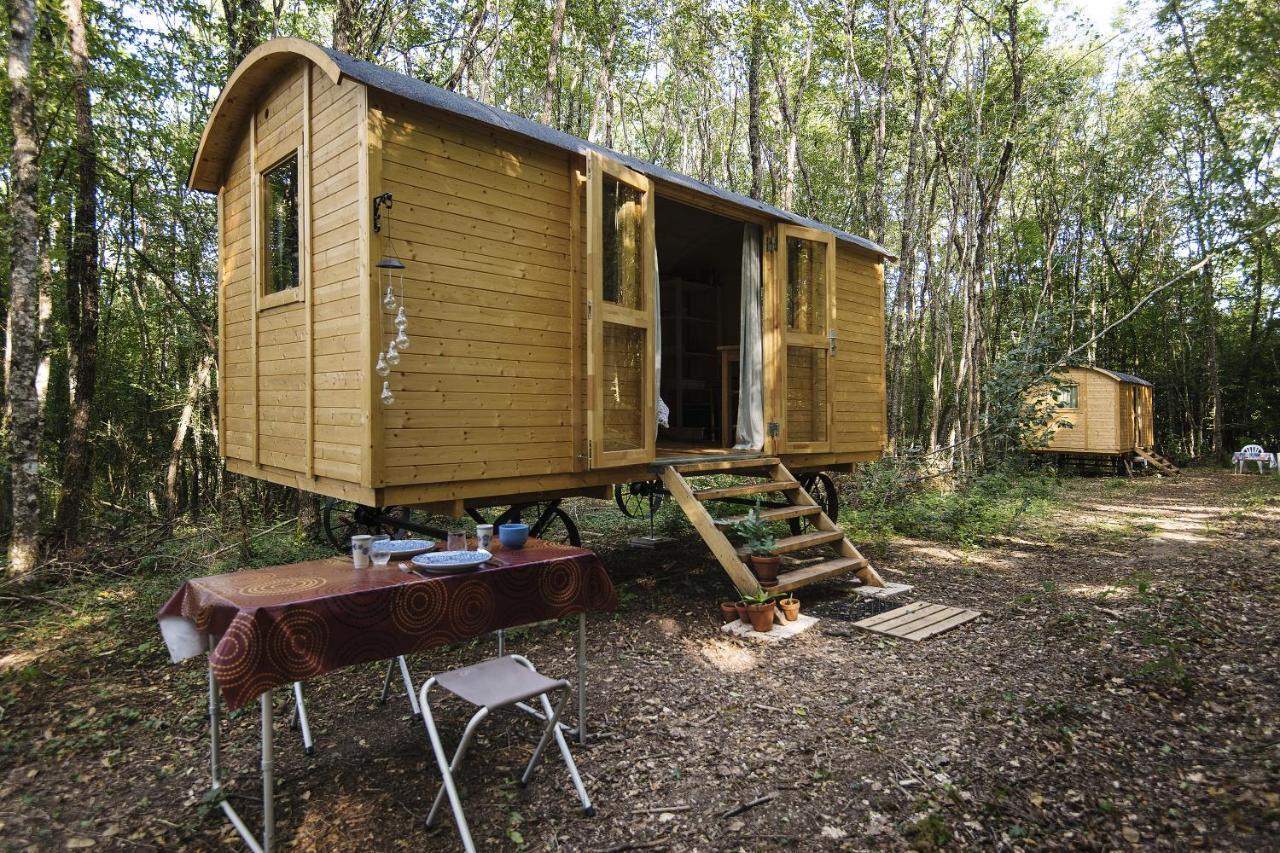 Lovely 2-Bed Shepherds Hut In A Forest Sougeres-en-Puisaye Exteriér fotografie